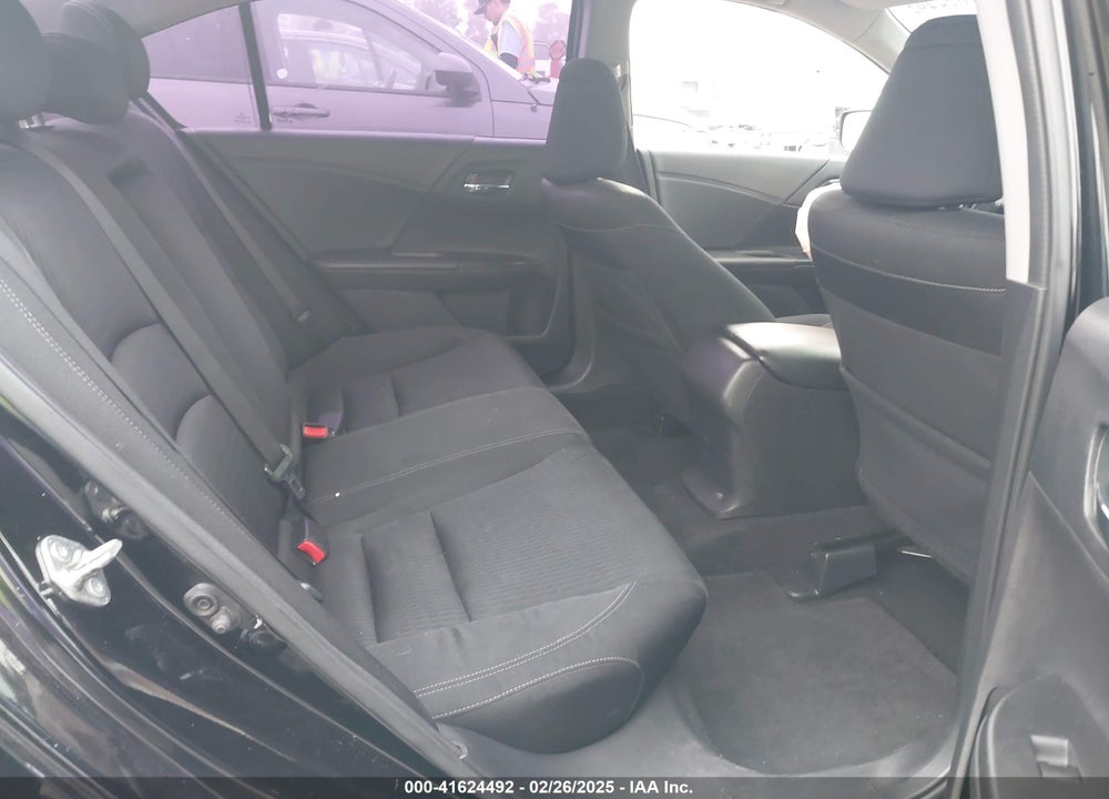 2015 HONDA ACCORD VIN: 1HGCR2F52FA078320