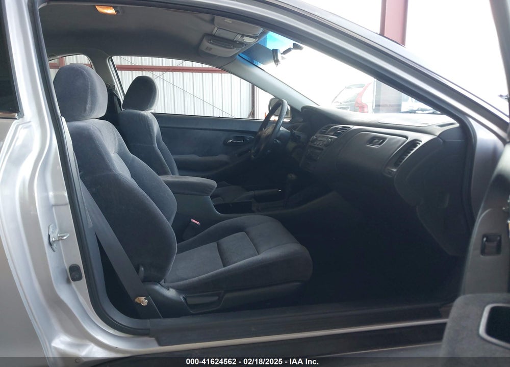 1999 HONDA ACCORD LX V6 VIN: 1HGCG2244XA023372