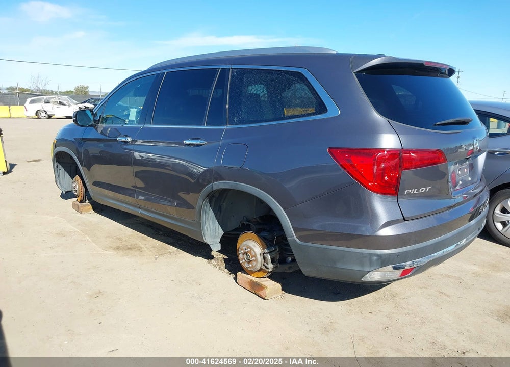 2017 HONDA PILOT ELITE VIN: 5FNYF6H05HB067781