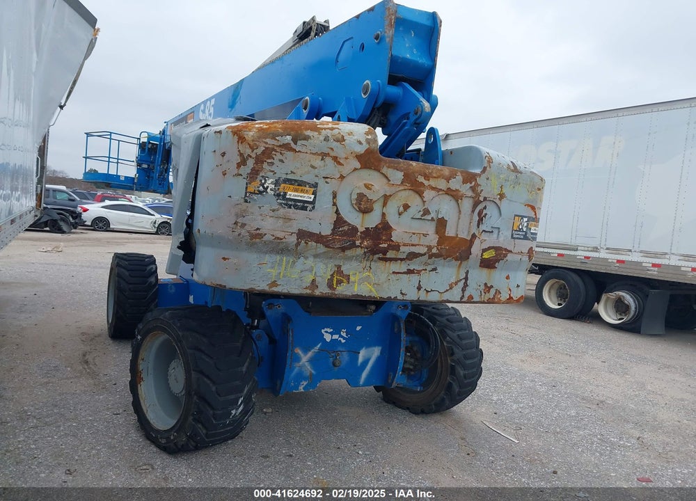 2015 GENIE BOOM LIFT VIN: S851512324