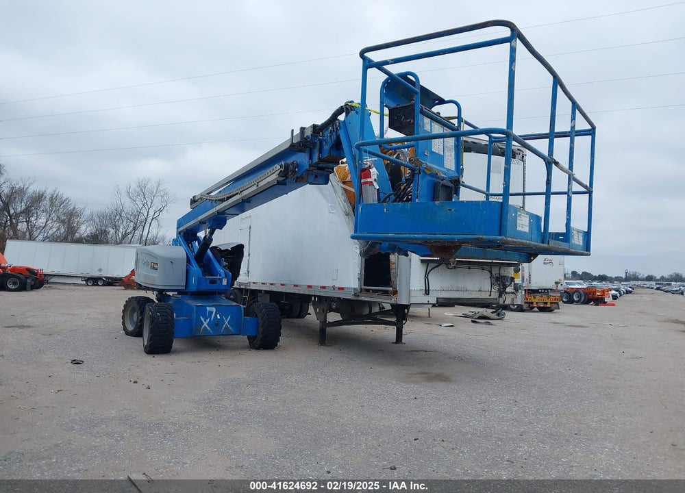 2015 GENIE BOOM LIFT VIN: S851512324