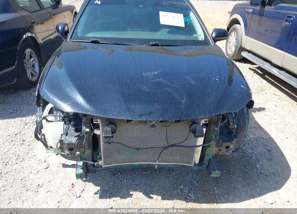 2021 TOYOTA CAMRY LE VIN: 4T1C11AK8MU524409