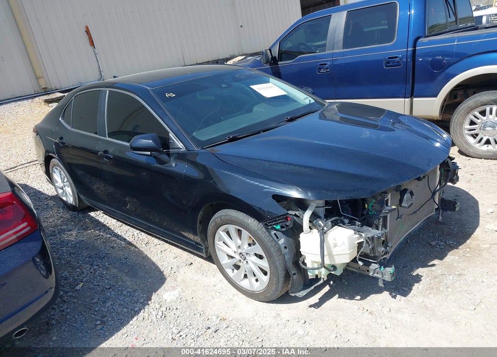 2021 TOYOTA CAMRY LE VIN: 4T1C11AK8MU524409