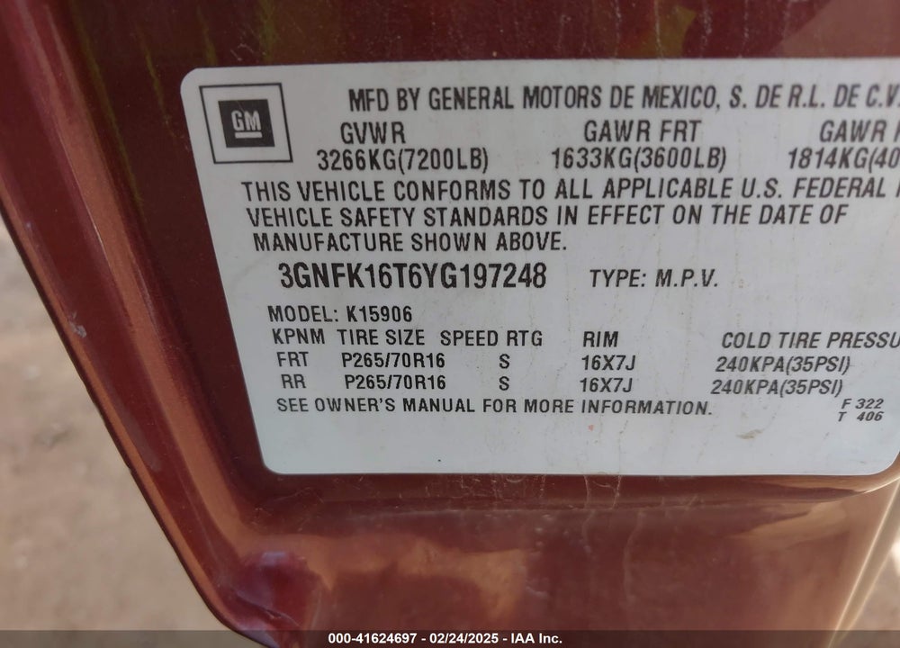 2000 CHEVROLET SUBURBAN 1500 LT VIN: 3GNFK16T6YG197248