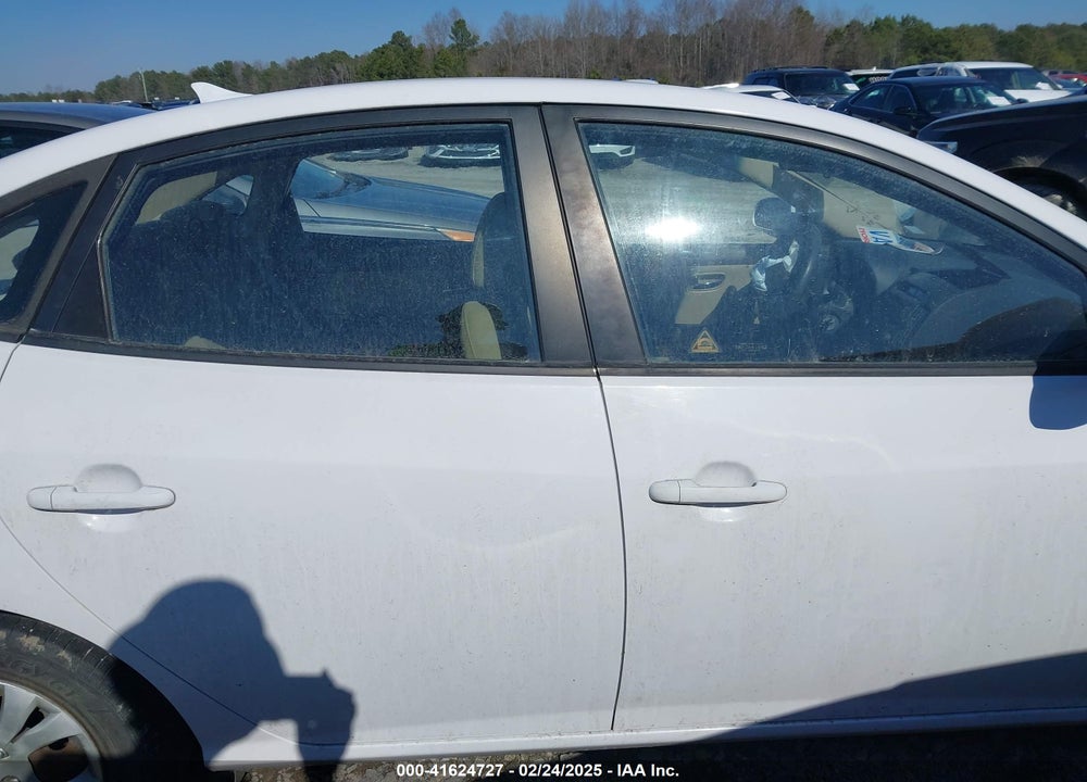 2010 HYUNDAI ELANTRA VIN: KMHDU4AD7AU863303