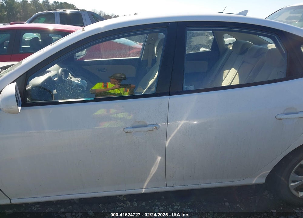 2010 HYUNDAI ELANTRA VIN: KMHDU4AD7AU863303