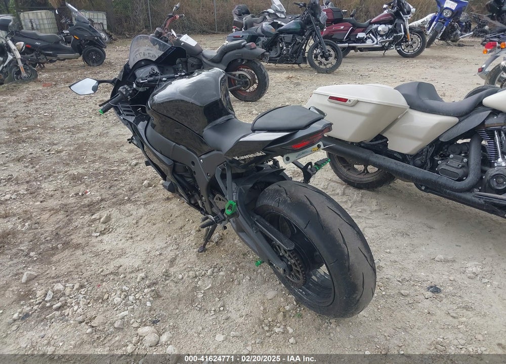 2021 KAWASAKI ZX1002 L VIN: JKBZXVL1XMA001313