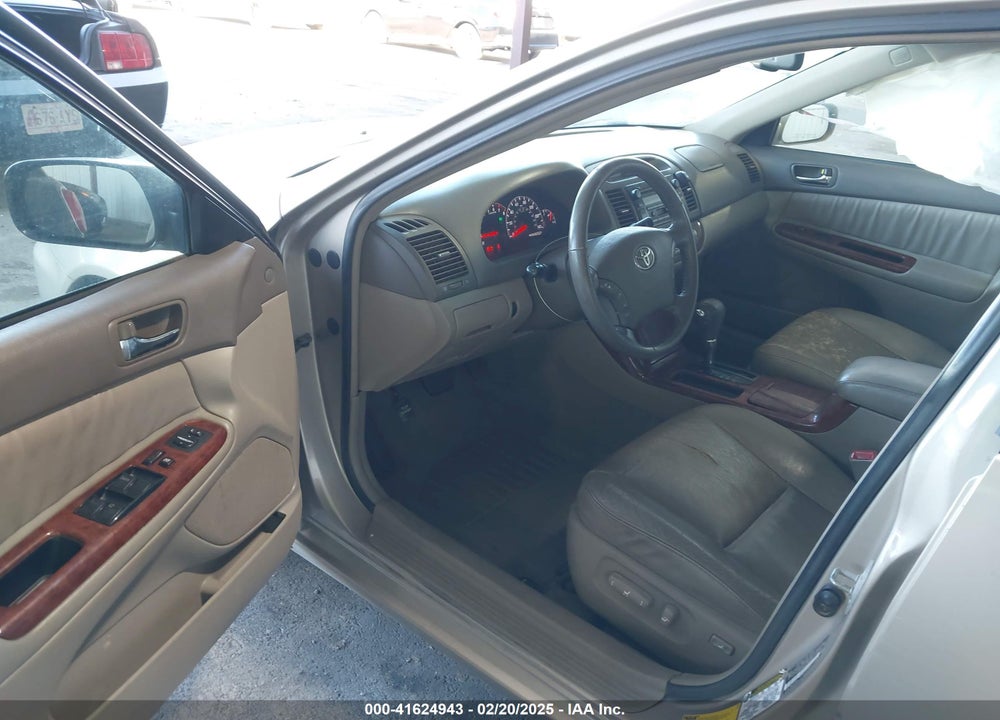 2005 TOYOTA CAMRY VIN: 4T1BE30K55U598840