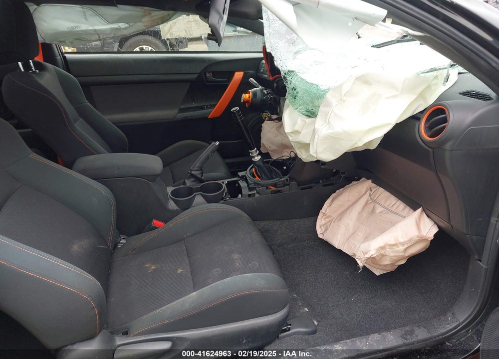 2015 SCION TC VIN: JTKJF5C70FJ006286