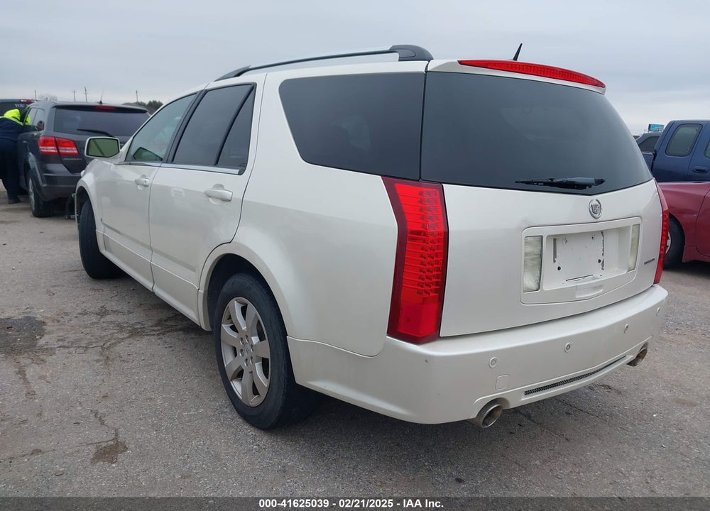 2007 CADILLAC SRX VIN: 1GYEE637670175523