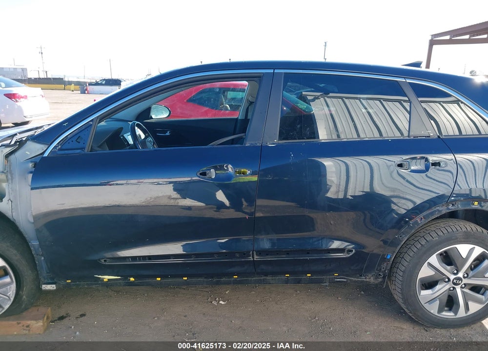 2019 KIA NIRO EV EX PREMIUM VIN: KNDCE3LG2K5028798