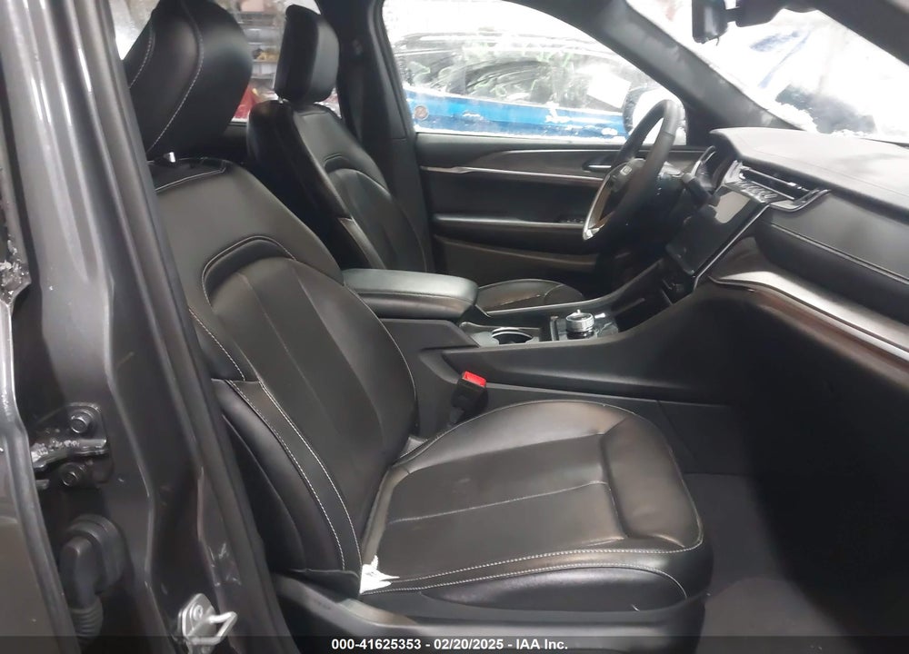2024 JEEP GRAND CHEROKEE L LIMITED 4X4 VIN: 1C4RJKBG4R8534630