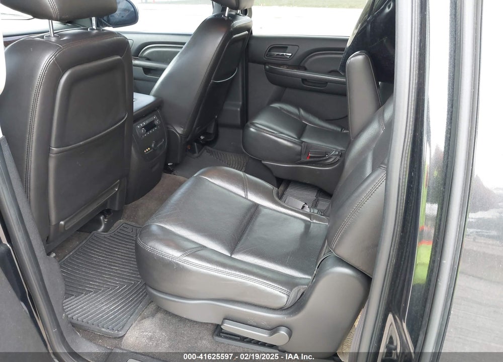 2011 GMC YUKON XL 1500 VIN: 1GKS2MEF8BR184114