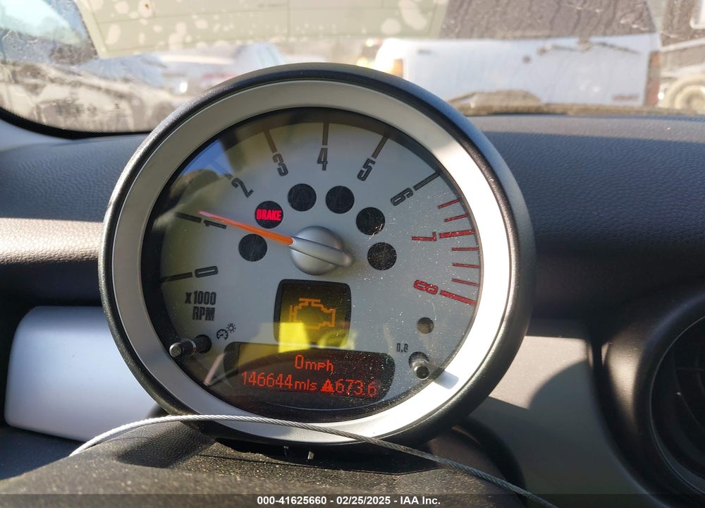 2009 MINI COOPER VIN: WMWMF33509TU72507