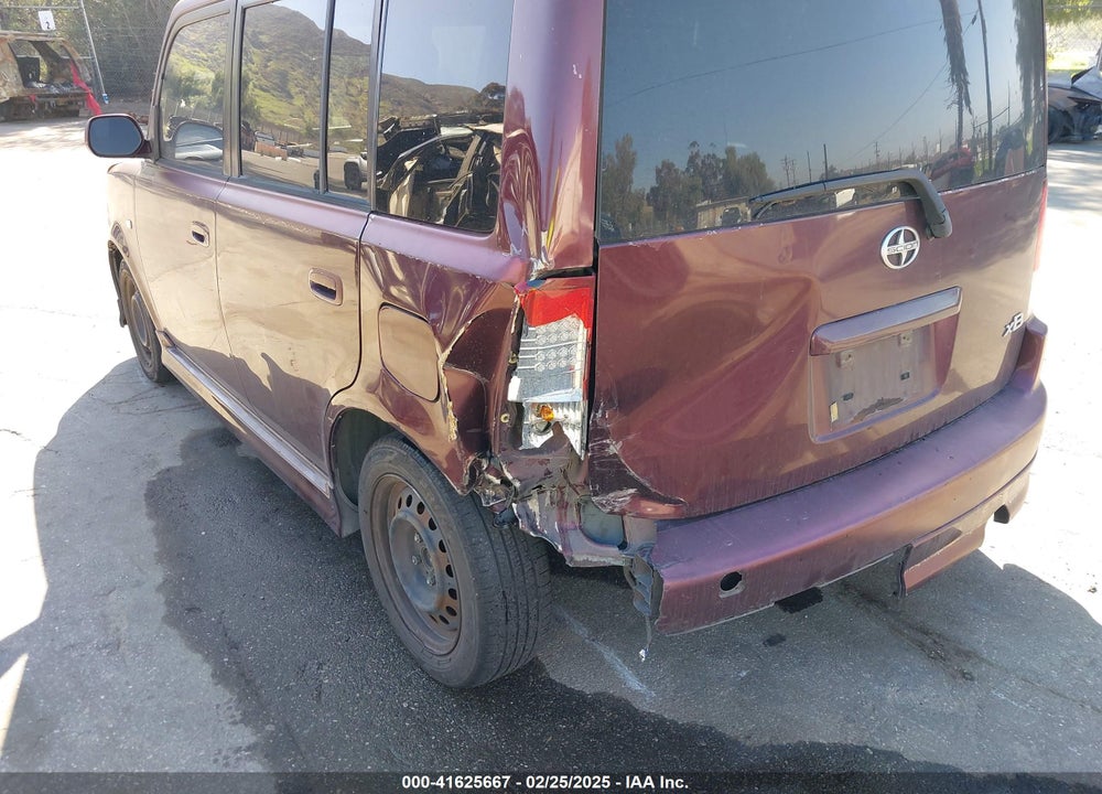 2005 SCION XB VIN: JTLKT324450212638