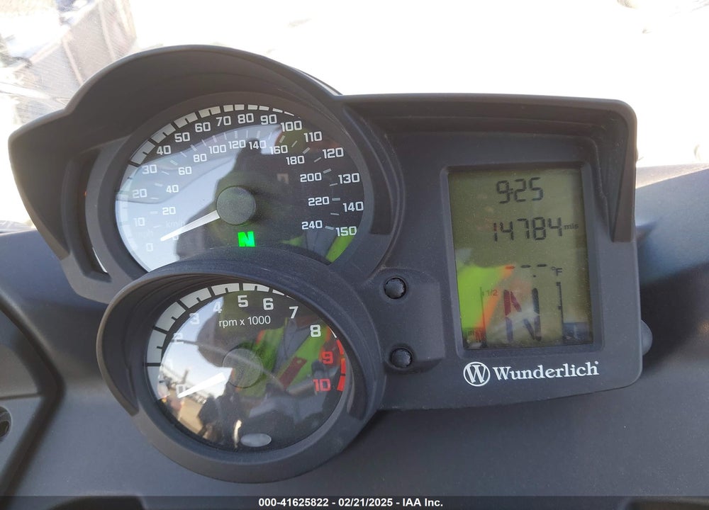 2013 BMW F800 GT VIN: WB10B1301DZF87385