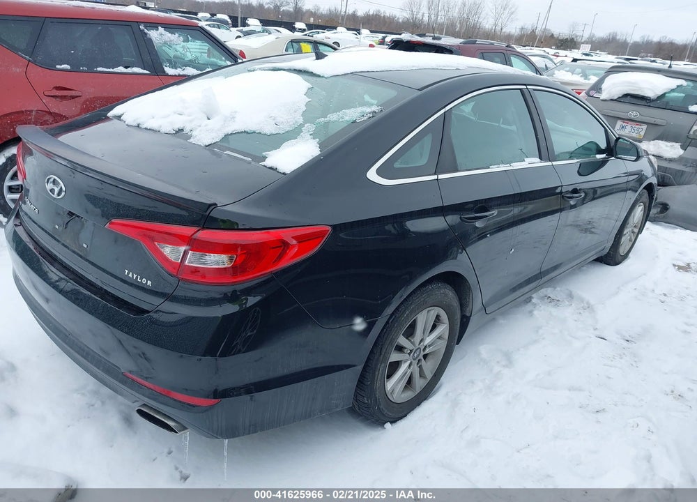 2015 HYUNDAI SONATA VIN: 5NPE24AF5FH206050