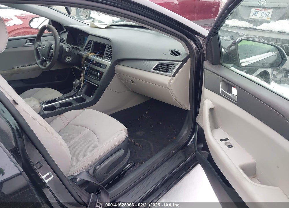 2015 HYUNDAI SONATA VIN: 5NPE24AF5FH206050