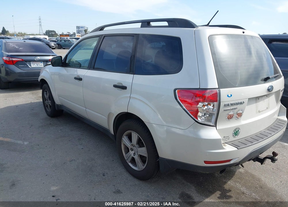 2013 SUBARU FORESTER VIN: JF2SHABC5DH429187