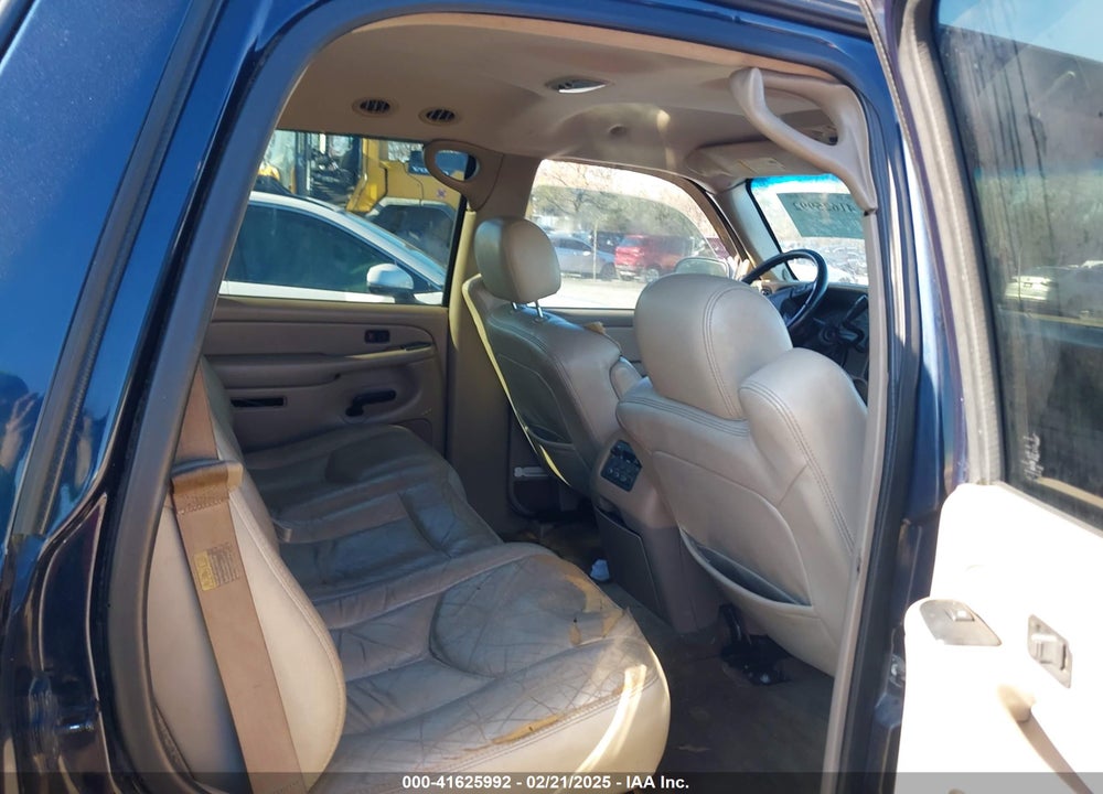 2004 CHEVROLET TAHOE LT VIN: 1GNEK13Z04R130613