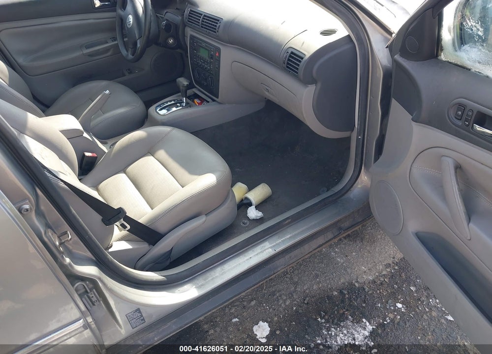 2005 VOLKSWAGEN PASSAT GL TDI VIN: WVWME63B95P012620