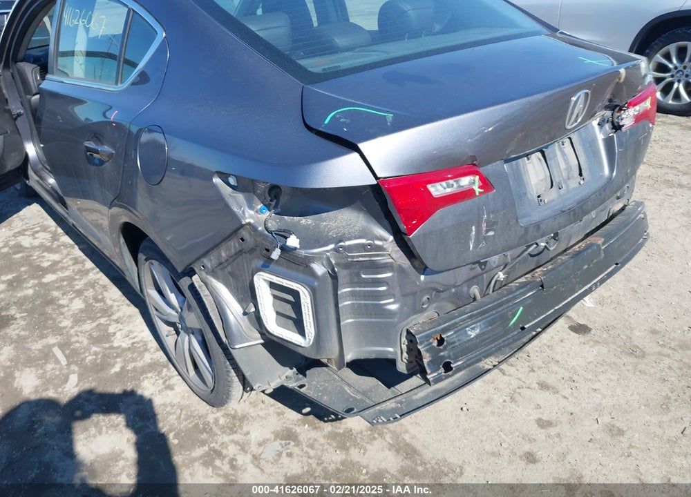 2015 ACURA ILX 2.0L VIN: 19VDE1F52FE004961