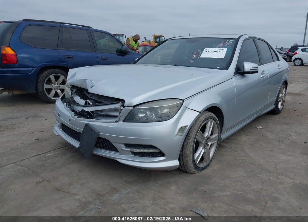 2011 MERCEDES-BENZ C 300 LUXURY/SPORT VIN: WDDGF5EB2BR154749