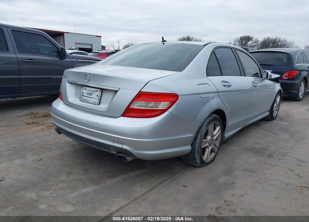 2011 MERCEDES-BENZ C 300 LUXURY/SPORT VIN: WDDGF5EB2BR154749