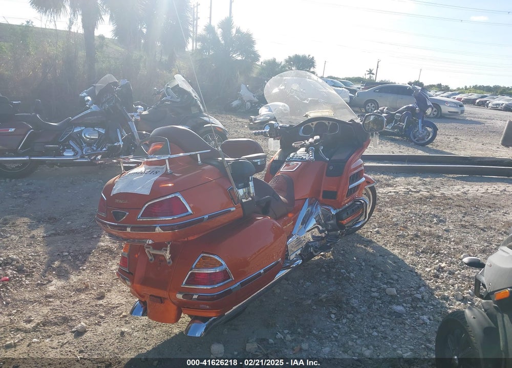 2002 HONDA GL1800 A VIN: 1HFSC47482A100625