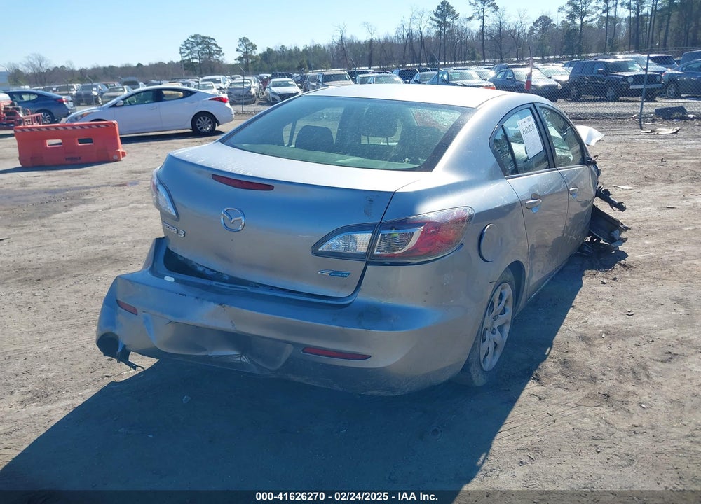 2013 MAZDA MAZDA3 VIN: JM1BL1U71D1823873