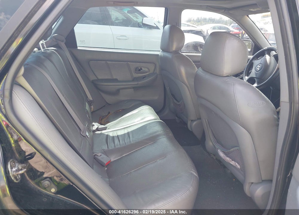 2006 HYUNDAI ELANTRA VIN: KMHDN56D96U189402