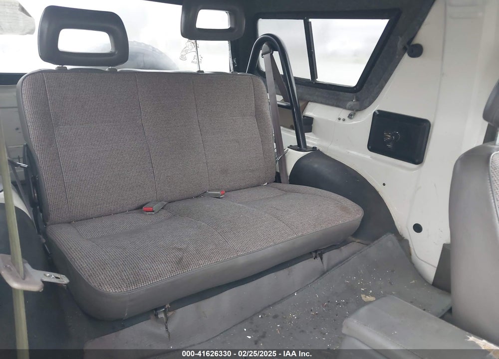 1992 ISUZU AMIGO VIN: JACBG07E0N9804550