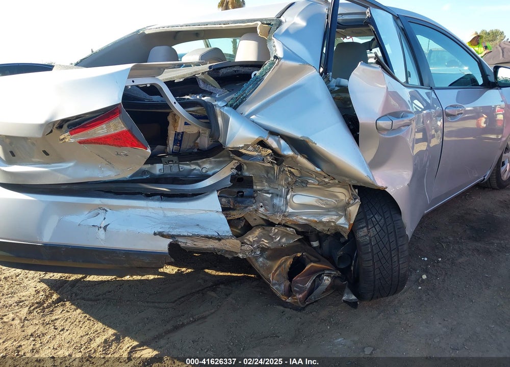 2016 TOYOTA COROLLA LE VIN: 5YFBURHE4GP568737