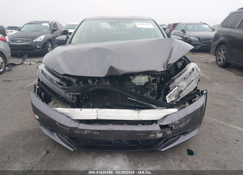 2018 HONDA CLARITY VIN: JHMZC5F15JC009223