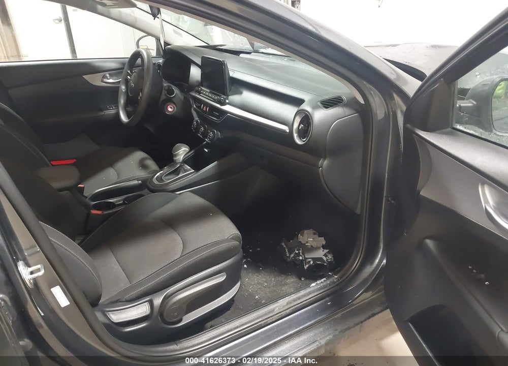 2023 KIA FORTE VIN: 3KPF24AD8PE588129