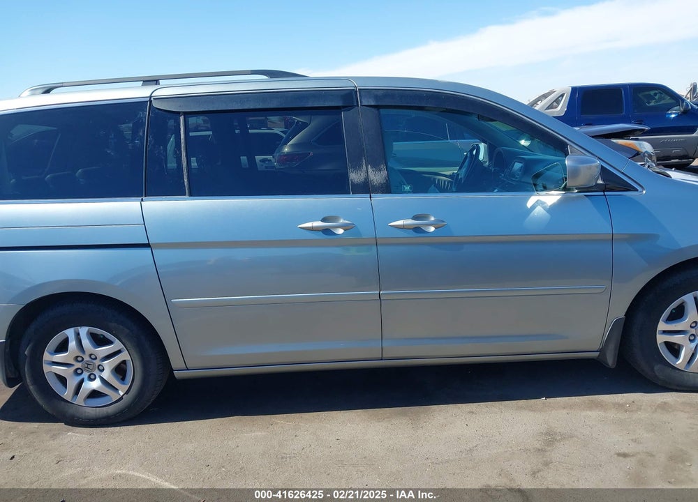 2007 HONDA ODYSSEY EX-L VIN: 5FNRL387X7B102533