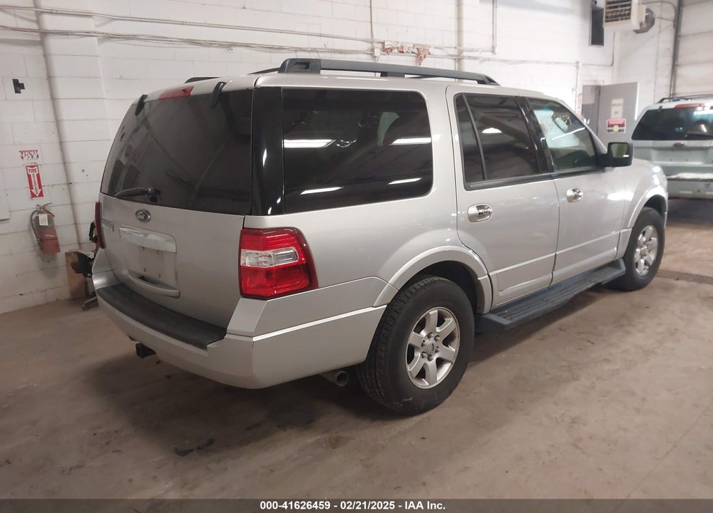 2010 FORD EXPEDITION XLT VIN: 1FMJU1G5XAEA81525