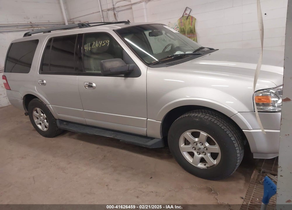 2010 FORD EXPEDITION XLT VIN: 1FMJU1G5XAEA81525