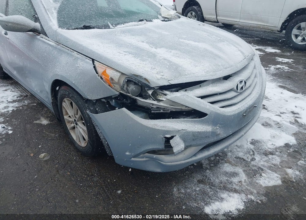 2013 HYUNDAI SONATA VIN: 5NPEB4AC0DH538285