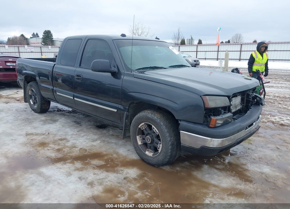 2004 CHEVROLET SILVERADO 1500 LS VIN: 2GCEC19T841419241