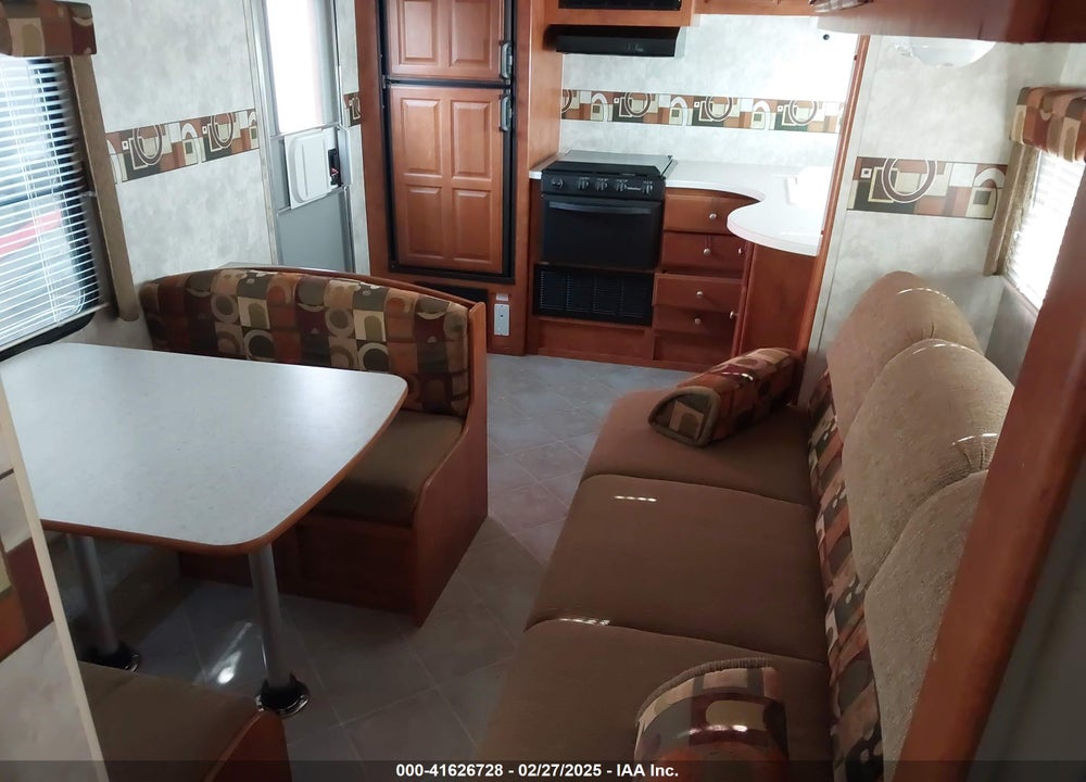 2008 PACIFIC T TRAVEL TRAILER VIN: 5UYTS28298R011234