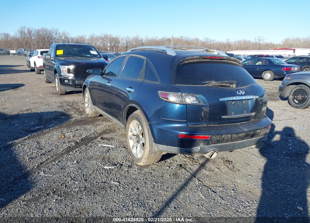 2005 INFINITI FX35 VIN: JNRAS08W75X215283