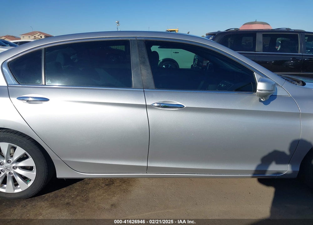 2015 HONDA ACCORD VIN: 1HGCR2F78FA012100
