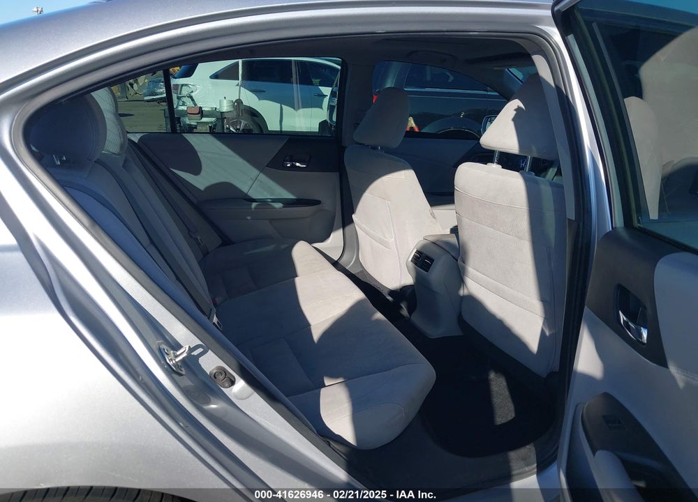 2015 HONDA ACCORD VIN: 1HGCR2F78FA012100
