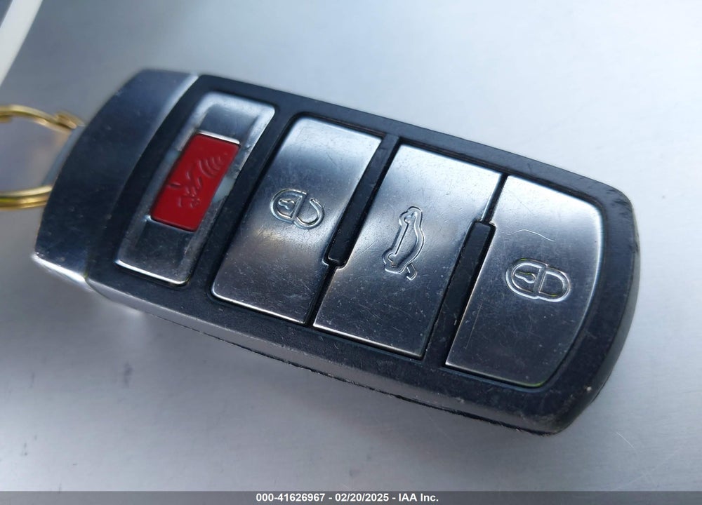 2016 VOLKSWAGEN CC VIN: WVWBP7AN4GE507973