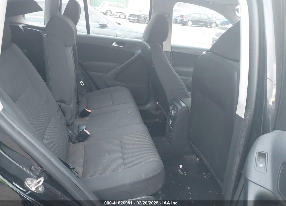 2013 VOLKSWAGEN TIGUAN S VIN: WVGAV3AX4DW572884