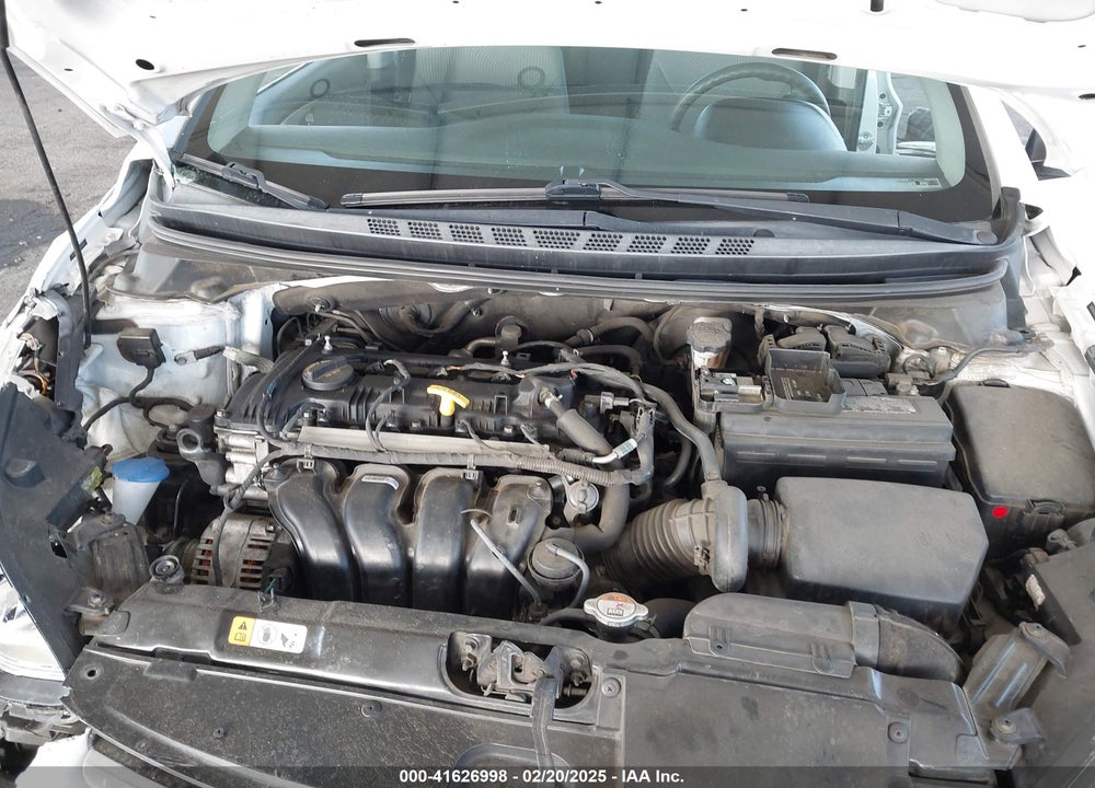 2015 HYUNDAI ELANTRA VIN: 5NPDH4AE9FH641994