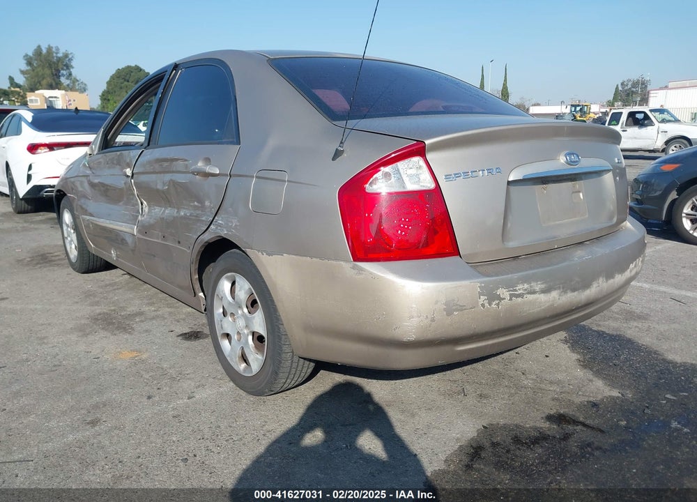 2004 KIA SPECTRA EX/LX VIN: KNAFE122145013930