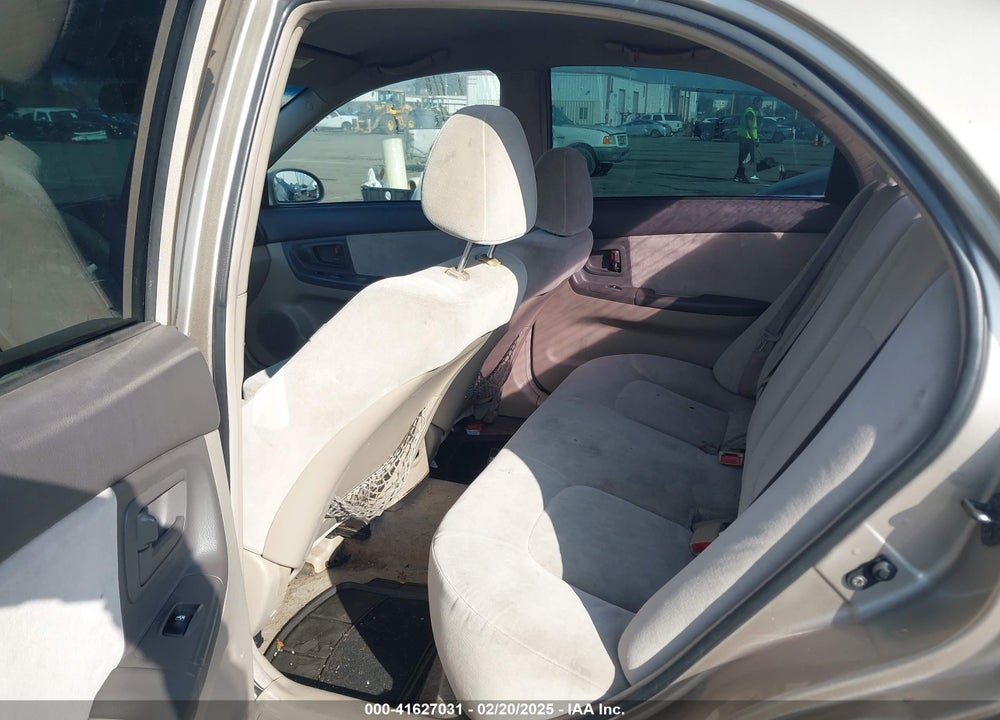 2004 KIA SPECTRA EX/LX VIN: KNAFE122145013930