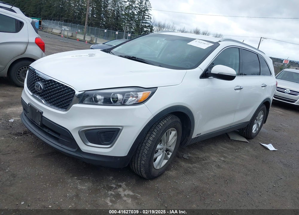 2016 KIA SORENTO 2.4L LX VIN: 5XYPGDA3XGG107636